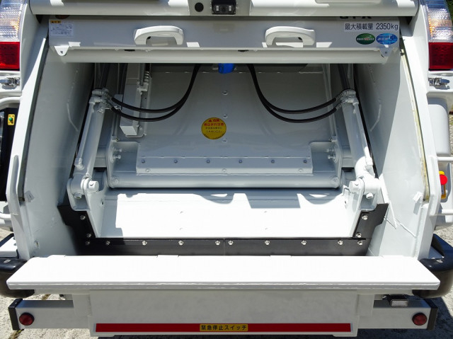 三菱ふそう キャンター 小型 塵芥車（プレス式） 2RG-FEAV0(113502) 12枚目
