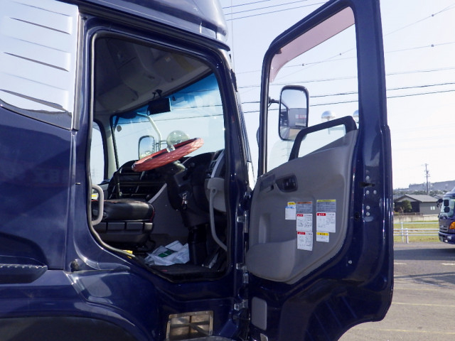 UDトラックス（日産） クオン 大型 コンテナ専用車 QKG-CW5YL(99612) 39枚目