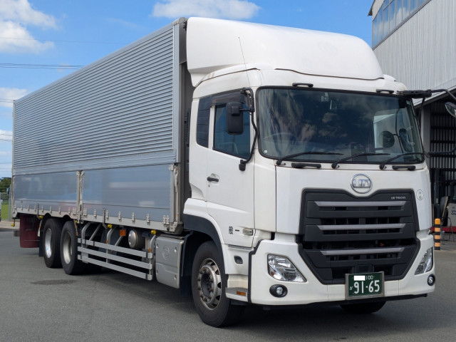 UDトラックス（日産） クオン 大型 ウィング 2PG-CD5CA(111495) 2枚目