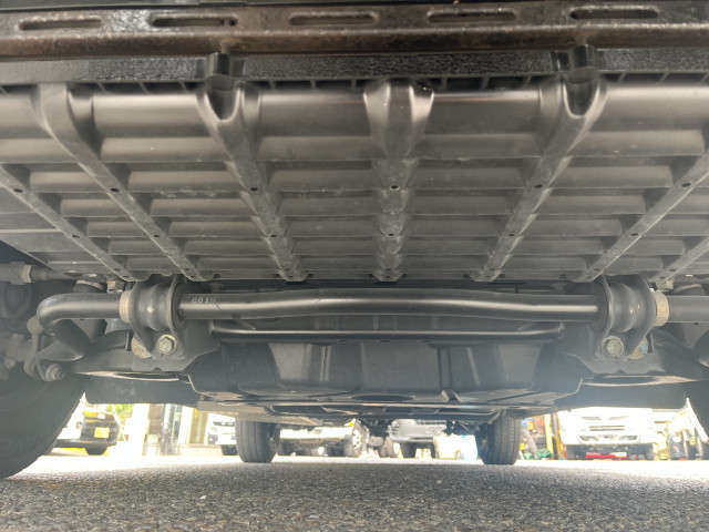 日産自動車 キャラバン 小型 冷蔵冷凍バン CBF-VR2E26(96407) 39枚目