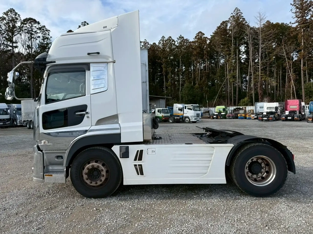 日産自動車 クオン 大型 トラクタ 2RG-GK5DAB(106709) 8枚目