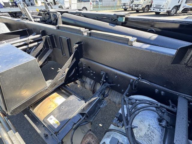三菱ふそう ファイター 増トン コンテナ専用車 2KG-FK62FZ(112885) 20枚目