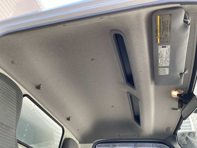 トヨタ トヨエース 小型 バン TPG-XZU645(109343) 20枚目