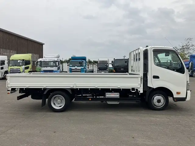 トヨタ ダイナ 小型 平ボディ 2KG-XZU775(111249) 4枚目