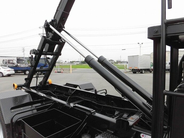 日野 レンジャー 中型 コンテナ専用車 TKG-FC9JEAA(11654) 8枚目