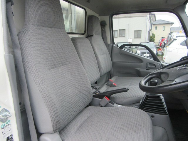 トヨタ ダイナ 小型 平ボディ TKG-XZU605(8796) 17枚目