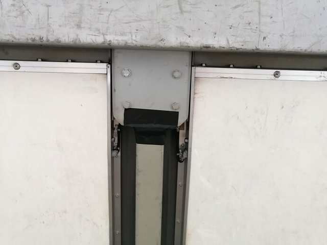 三菱ふそう ファイター 中型 ウィング PA-FK61FM(5410) 24枚目
