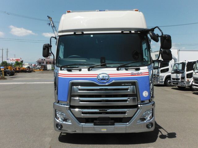 UDトラックス（日産） クオン 大型 ウィング 2PG-CG5CA(31549) 6枚目