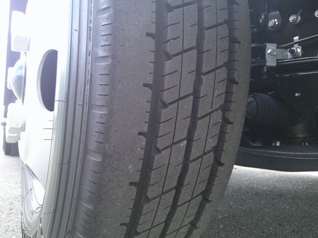 三菱ふそう キャンター 小型 平ボディ（クレーン付） 2RG-FBAVO(108799) 29枚目