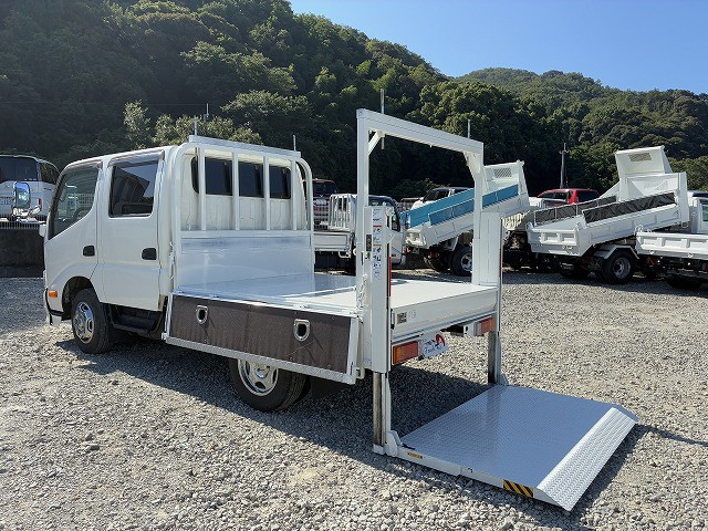 トヨタ ダイナ 小型 Wキャブ 2RG-XZU605(110239) 13枚目