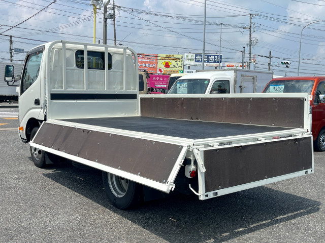 日野 デュトロ 小型 平ボディ 2RG-XZC605M(109992) 8枚目