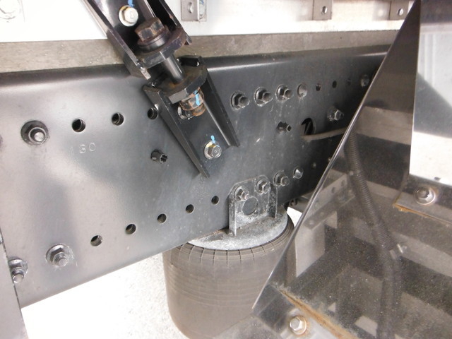 日野 プロフィア 大型 冷蔵冷凍バン 2RG-FR1AHG(3553) 8枚目