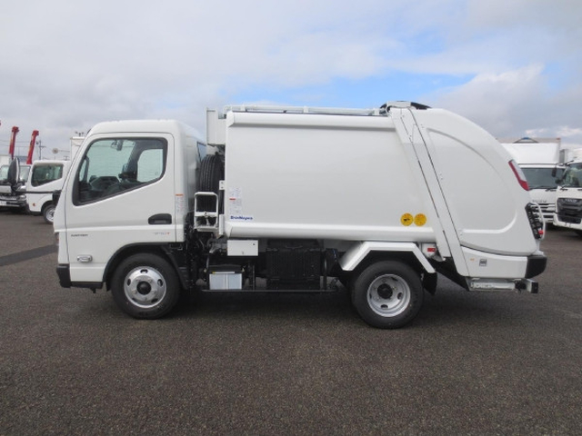 三菱ふそう キャンター 小型 塵芥車（プレス式） 2RG-FEAV0(113959) 9枚目