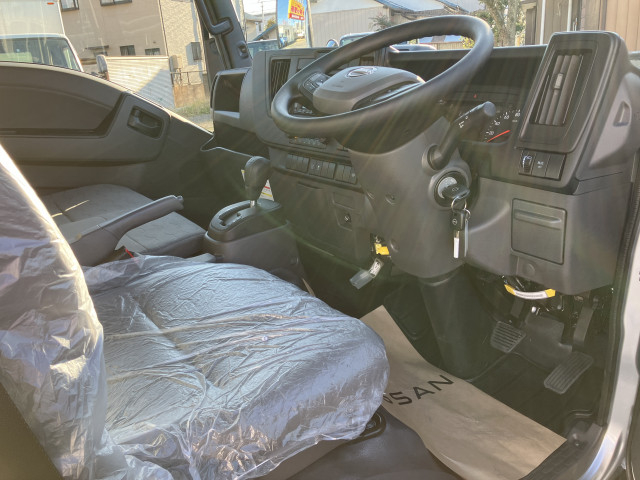 日産自動車 アトラス 小型 平ボディ 3DF-AHR87AF(108471) 5枚目