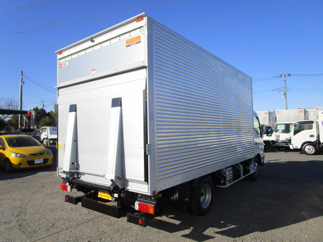 日野 デュトロ 小型 バン 2WG-XZU713N(111978) 4枚目