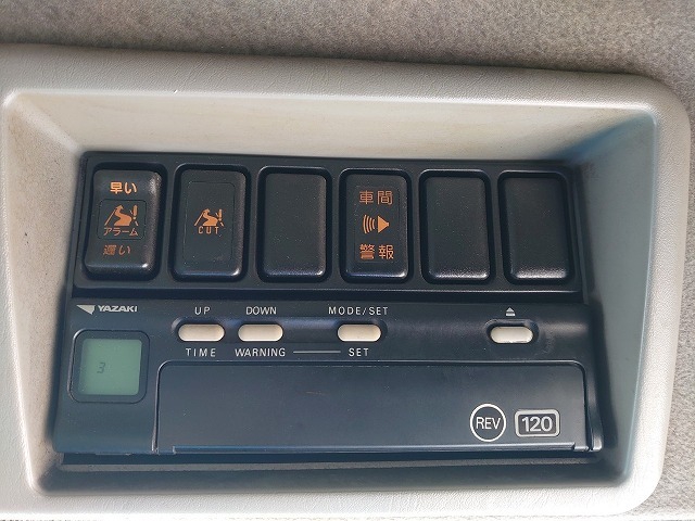 いすゞ ギガ 大型 ウィング PKG-CYJ77W8(9654) 49枚目