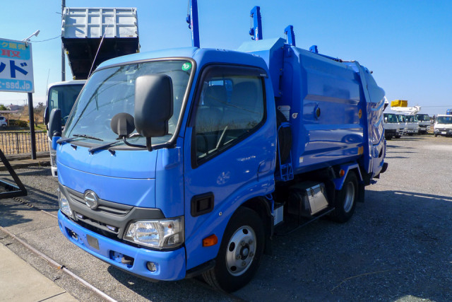 日野 デュトロ 小型 塵芥車（プレス式） TKG-XZU600X(102544) 1枚目