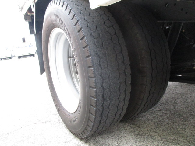 いすゞ エルフ 小型 平ボディ TRG-NJR85A(78880) 22枚目