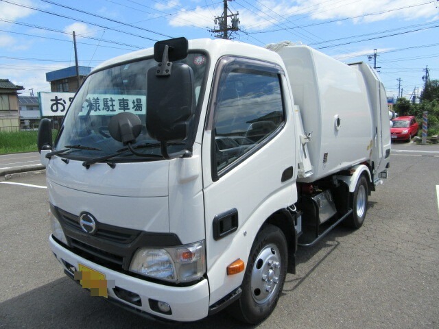 日野 デュトロ 小型 塵芥車（プレス式） TKG-XZU600X(10076) 1枚目
