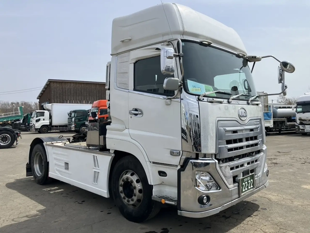 日産自動車 大型 トラクタ 2PG-GK5AAD(106832) 3枚目