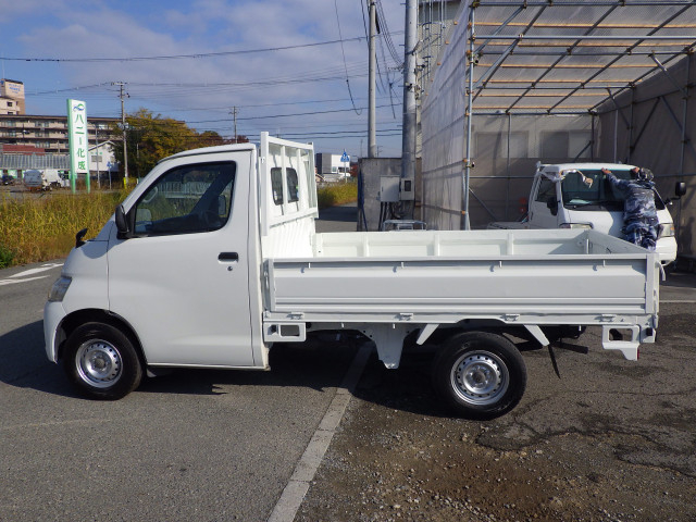 トヨタ ライトエース 小型 平ボディ DBF-S402U(96477) 3枚目