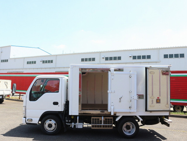 いすゞ エルフ 小型 冷蔵冷凍バン TKG-NHR85AN(110230) 13枚目