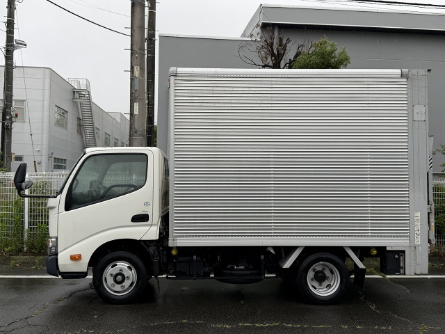トヨタ ダイナ 小型 バン TPG-XZU605(109079) 3枚目