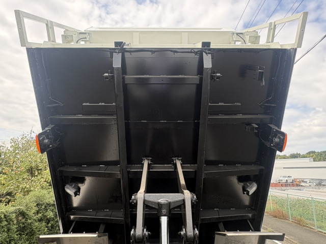 いすゞ フォワード 増トン 土砂ダンプ 2RG-FTR90U4(112283) 13枚目