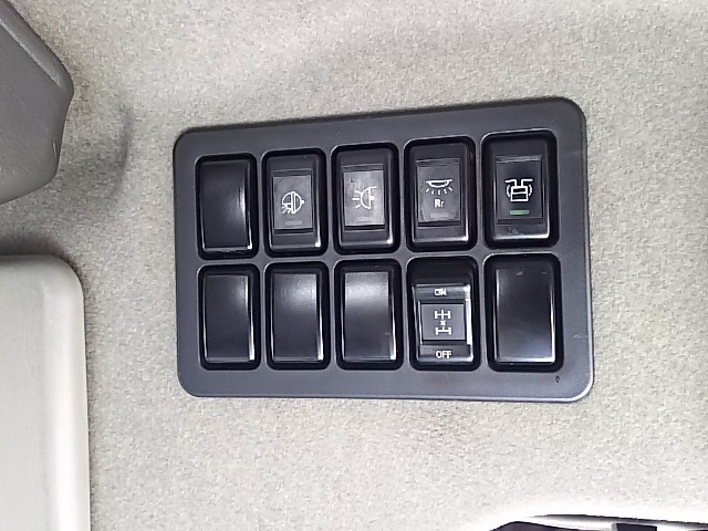 いすゞ ギガ 大型 ウィング LKG-CYJ77A(7639) 36枚目