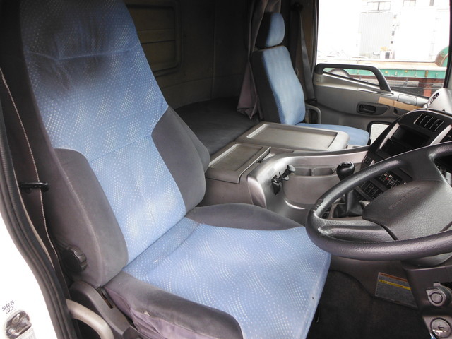 UDトラックス（日産） クオン 大型 ウィング ADG-CD4ZL(2168) 21枚目