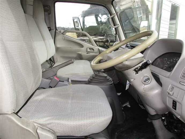 トヨタ ダイナ 小型 バン KK-XZU411(37763) 10枚目