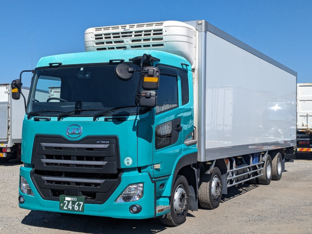 UDトラックス（日産） クオン 大型 冷蔵冷凍バン 2PG-CG5CA(113474) 1枚目