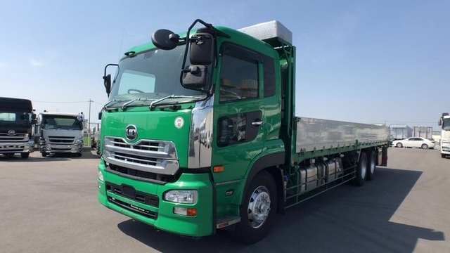 UDトラックス（日産） クオン 大型 平ボディ QKG-CD5ZA(35342) 3枚目