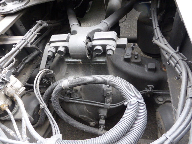 日野 プロフィア 大型 トラクタ BDG-SH1AHXG(3090) 10枚目