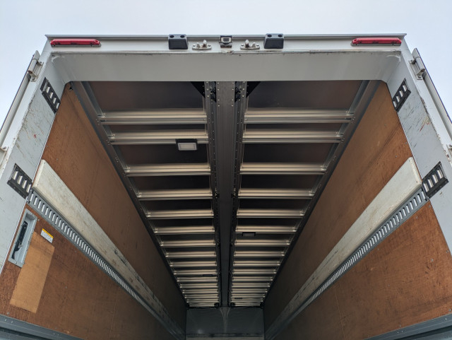 UDトラックス（日産） クオン 大型 ウィング 2PG-CD5CA(112983) 9枚目