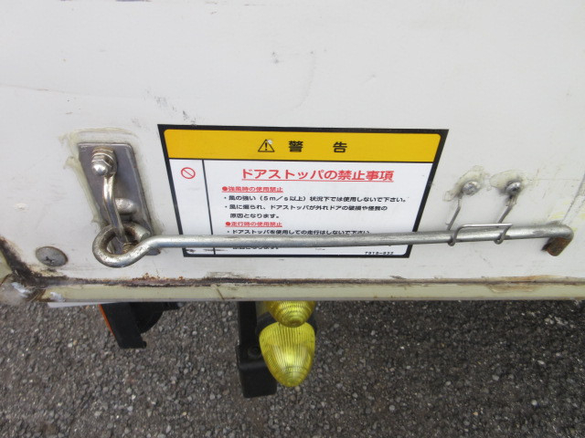 いすゞ エルフ 小型 バン TRG-NMR85AN(111582) 19枚目