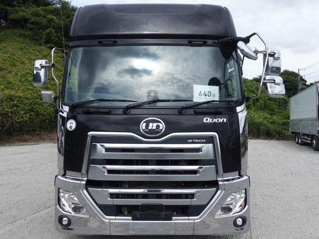 UDトラックス（日産） クオン 大型 ウィング 2PG-CG5CA(111026) 3枚目