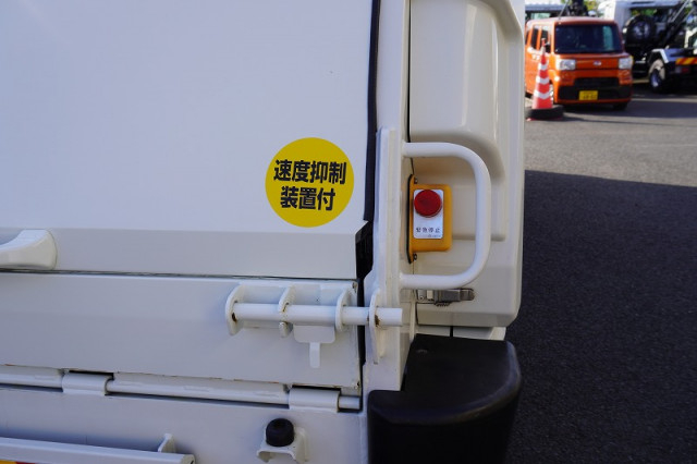 日野 レンジャー 増トン 塵芥車（プレス式） 2DG-GD2ABA(113781) 22枚目