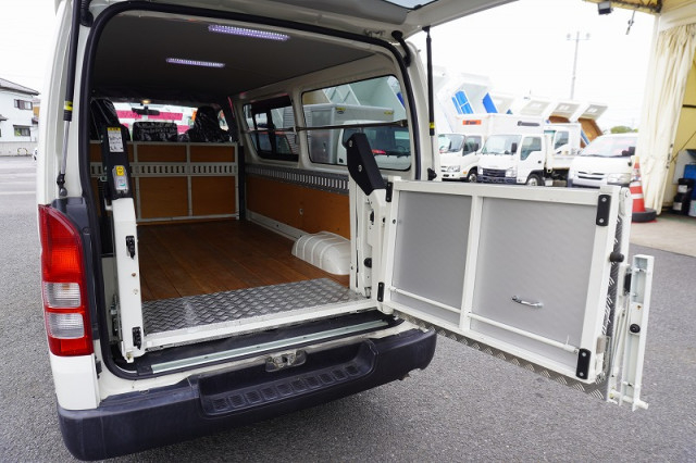 トヨタ ハイエース 小型 Translation missing: ja.item.body_keijou_enum.body_keijou_light_van CBF-TRH200V(94846) 24枚目
