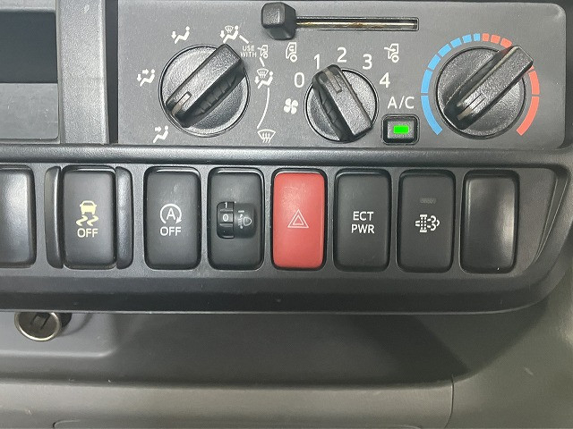 日野 デュトロ 小型 平ボディ TPG-XZU605M(113501) 44枚目