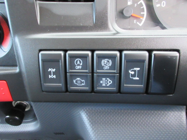 いすゞ エルフ 小型 Wキャブ 2RG-NJS88A(111653) 21枚目