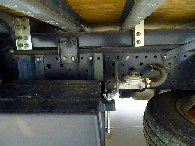 いすゞ エルフ 小型 バン 2RG-NLR88AN(112977) 34枚目