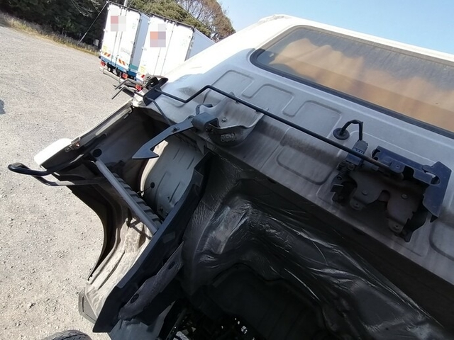 UDトラックス（日産） コンドル 中型 冷蔵冷凍バン PB-MK36B(5670) 75枚目