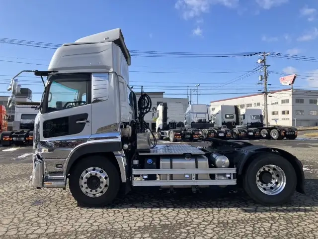 日産自動車 クオン 大型 トラクタ 2PG-GK5AAD(106701) 8枚目