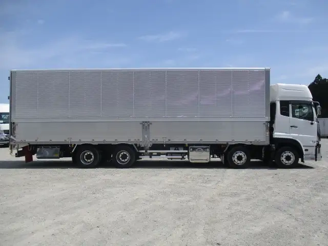 日産自動車 クオン 大型 ウィング 2RG-CG5FA(111203) 4枚目