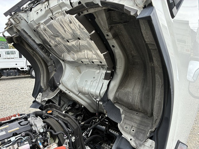 いすゞ エルフ 小型 バン 2RG-NLR88AN(99545) 29枚目
