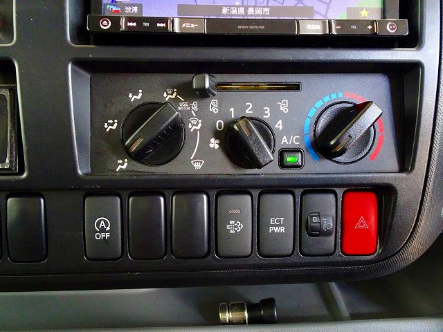 日野 デュトロ 小型 冷蔵冷凍バン TPG-XZU710M(111656) 13枚目