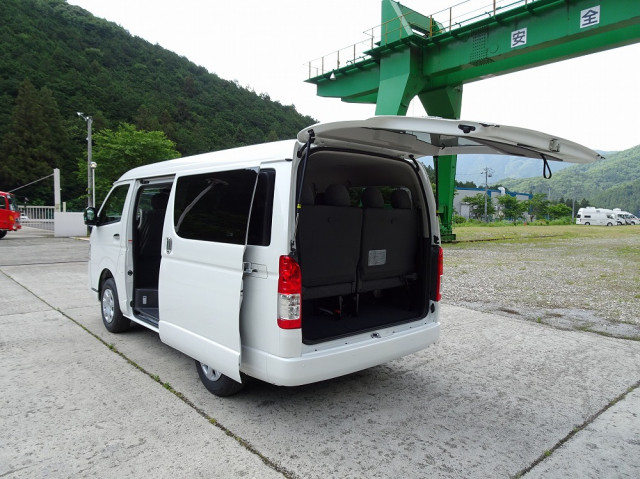 トヨタ ハイエース 小型 その他 3BA-TRH219W(106227) 6枚目