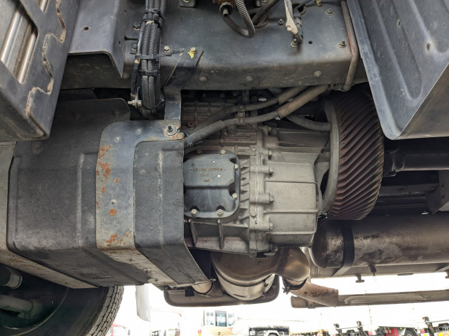 UDトラックス（日産） クオン 大型 ウィング QPG-CD5ZA(112240) 32枚目