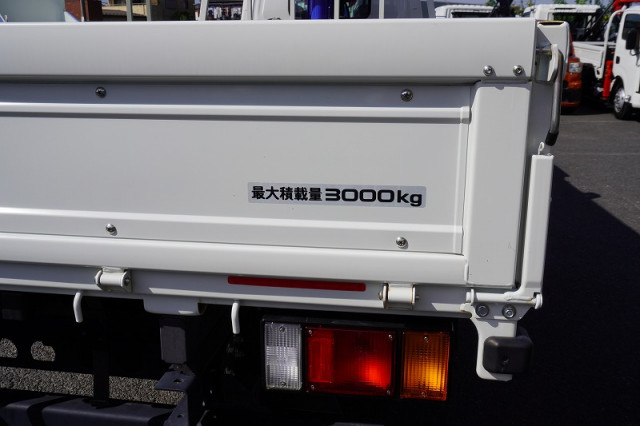 マツダ タイタン 小型 平ボディ（クレーン付） ZX264HRSA(113777) 19枚目